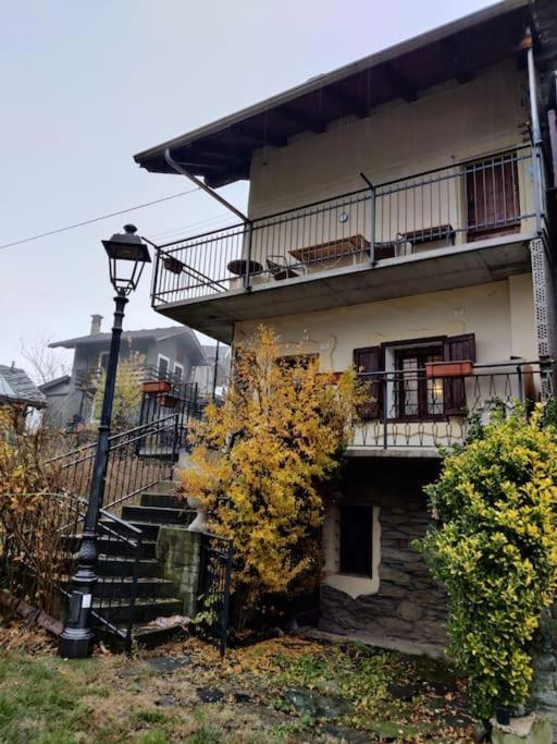 アオスタ The Golden Eagle - Chalet A Champdeprazヴィラ エクステリア 写真