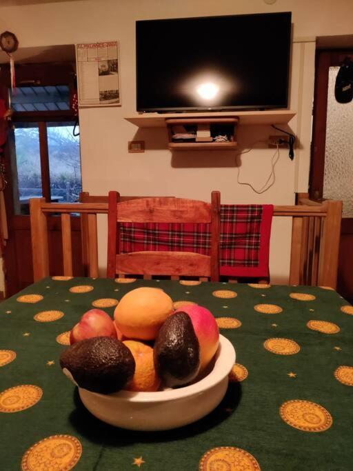 アオスタ The Golden Eagle - Chalet A Champdeprazヴィラ エクステリア 写真